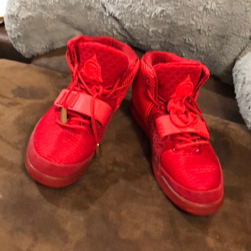 Nike Air YEEZY 2 Red October